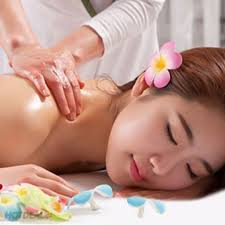 Cơ sở massage khách sạn 4 sao có nhất thiết phải có bác sĩ chuyên ngành không?