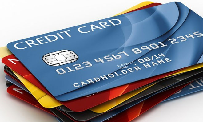 Bao nhiêu tuổi được làm thẻ tín dụng?