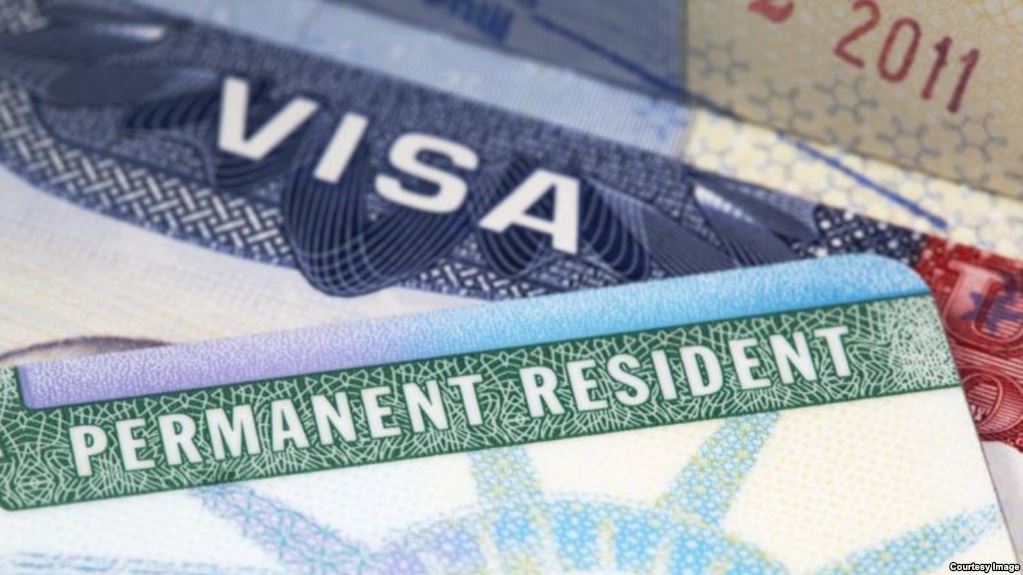 Thẻ thường trú của người nước ngoài bị hỏng thì phải làm thủ tục cấp lại thẻ ở đâu?