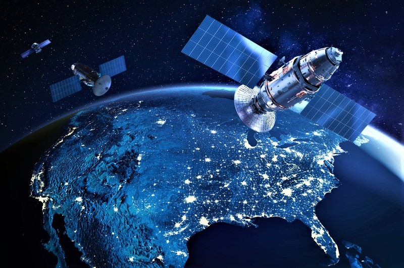 Nguyên tắc về vận hành, bảo trì mạng lưới trạm định vị vệ tinh quốc gia quy định như thế nào?