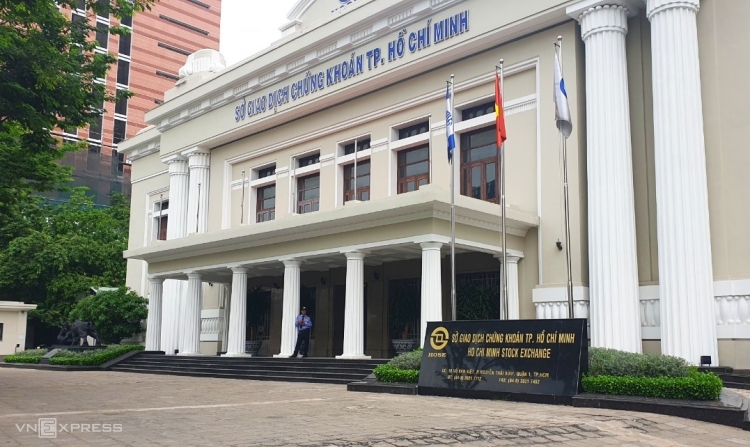 Quy tắc chung về tổ chức và quản lý tại sở giao dịch chứng khoán thành phố Hồ Chí Minh là gì?
