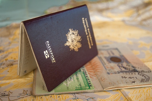 Công dân Việt Nam cư trú ở nước ngoài có thể bị tước quốc tịch Việt Nam không?