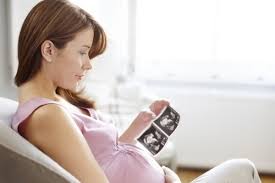 Điều kiện hưởng chế độ thai sản khi phải nghỉ dưỡng thai