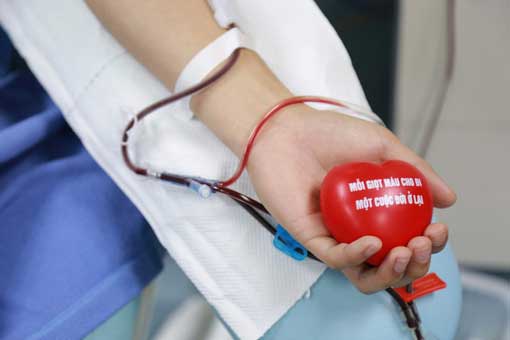 Từng hiến máu tình nguyện khi cần truyền máu có được miễn tiền máu?