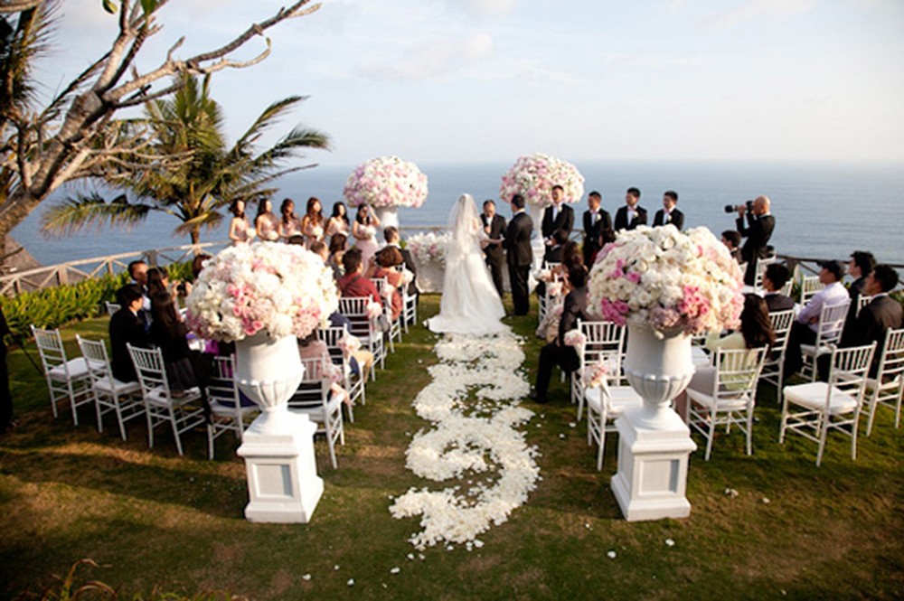 Phải đăng ký kết hôn trước mới được tổ chức đám cưới?