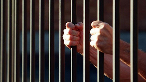 Người bị kết án tử hình bắt buộc phải giam giữ ở buồng riêng