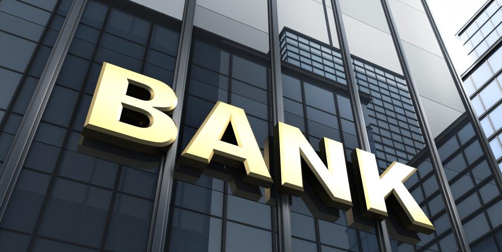 Nội dung theo dõi và kiểm soát rủi ro tín dụng của ngân hàng thương mại gồm những gì?