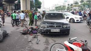 Mở cửa xe ô tô gây tai nạn chết người có bị xử lý hình sự không?